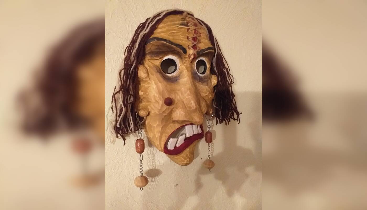 Laikas: vienai S. Meškausko kurtų kaukių – net pusšimtis metų.