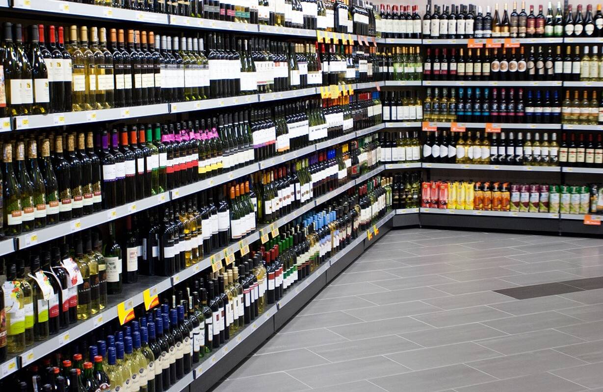 Politikų taikinyje – naujas draudimas dėl nealkoholinių gėrimų