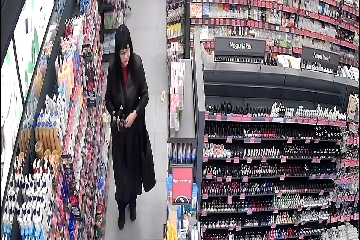 Klaipėdos policija prašo padėti atpažinti nuotraukoje užfiksuotą moterį