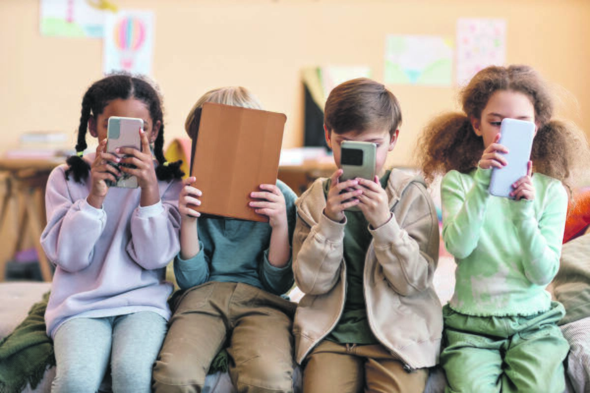 Ministrė dar negali atsakyti, ar vaikams reiktų uždrausti socialinius tinklus