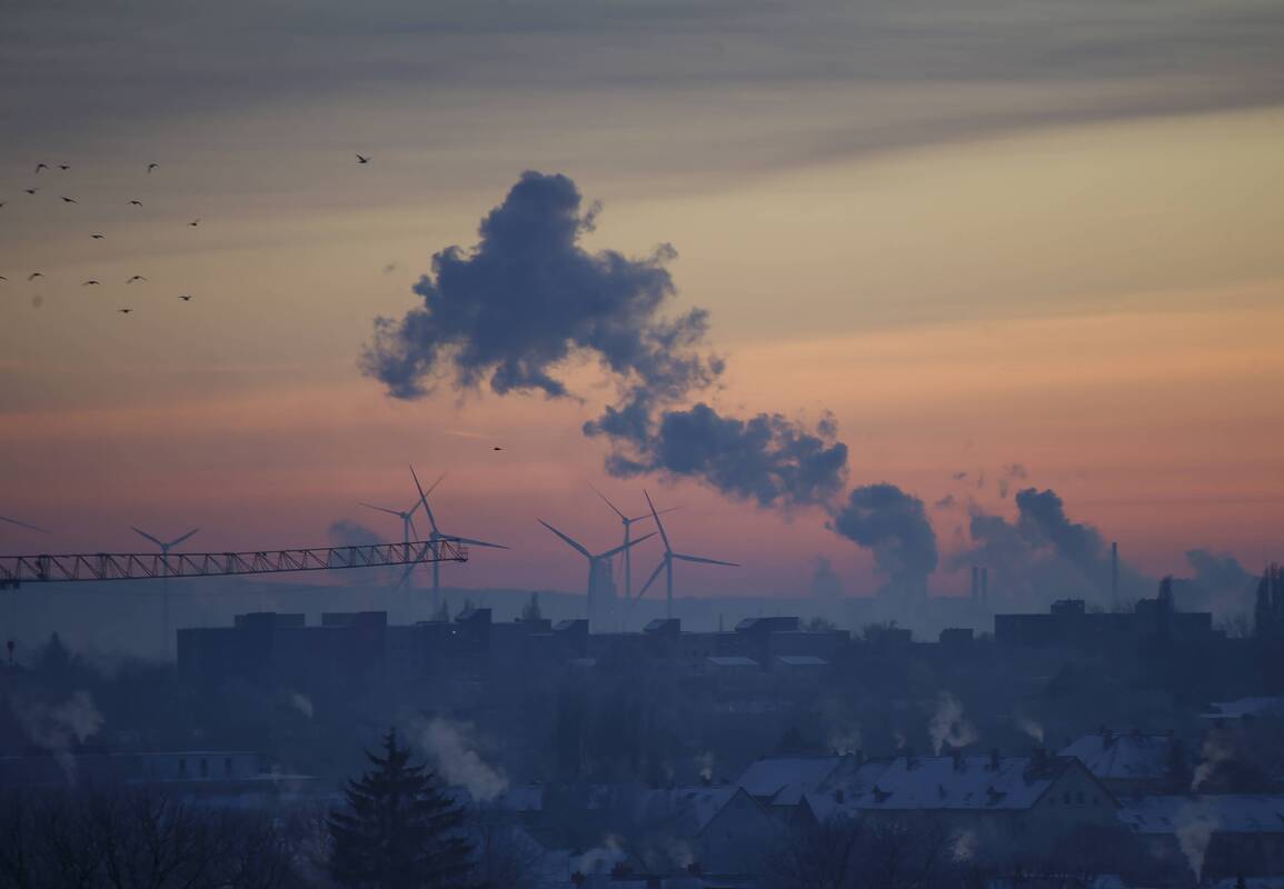 Dėl Europą kaustančių šaltų orų dujų kainos per savaitę išaugo penktadaliu