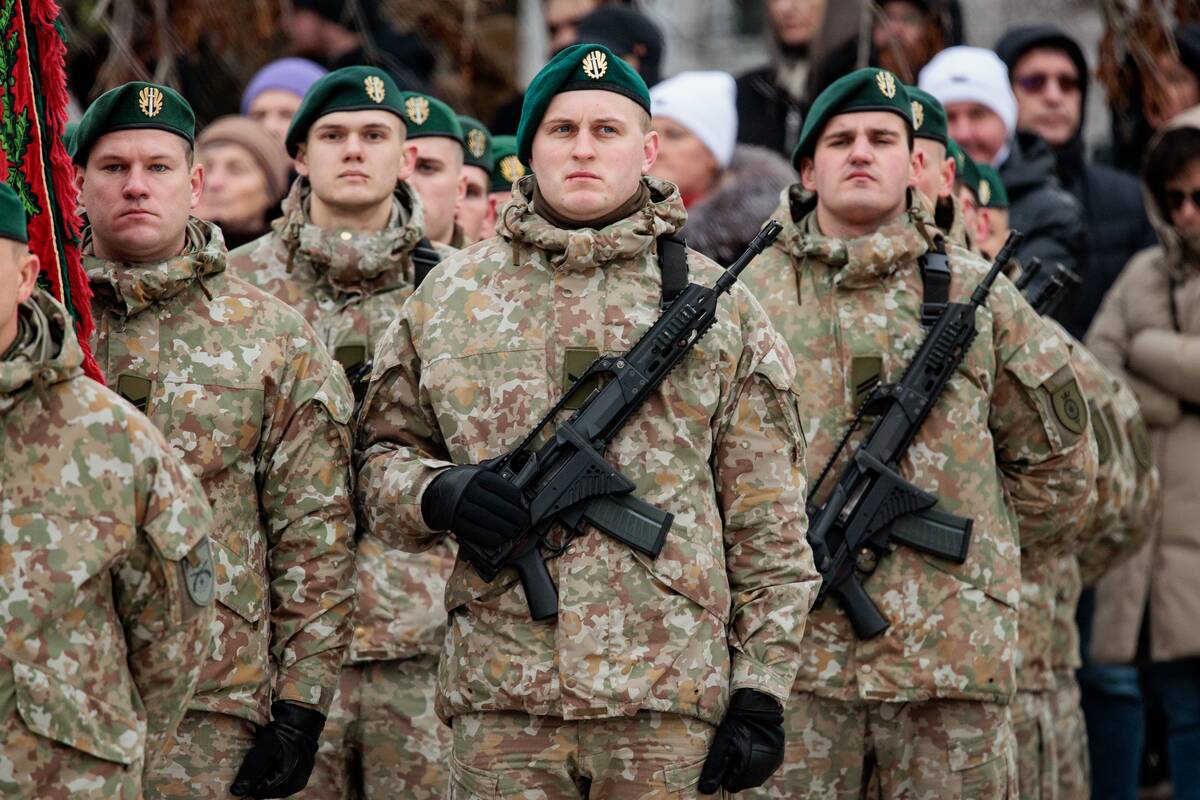 Pranešė, kiek asmenų šiemet planuojama pašaukti į privalomąją karo tarnybą 