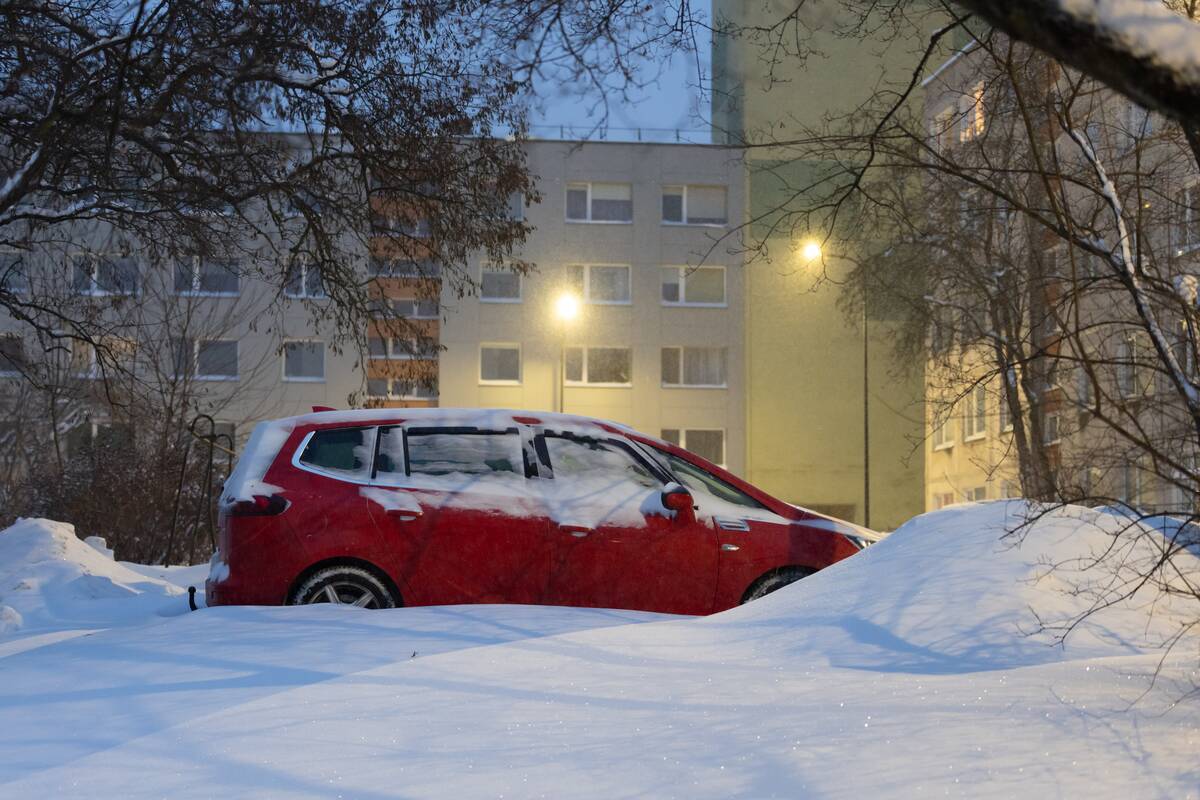 Neapsieita be rekordų ir apsnigtuose Kauno keliuose: kol kas į šiuos spąstus nepateko tik greitosios