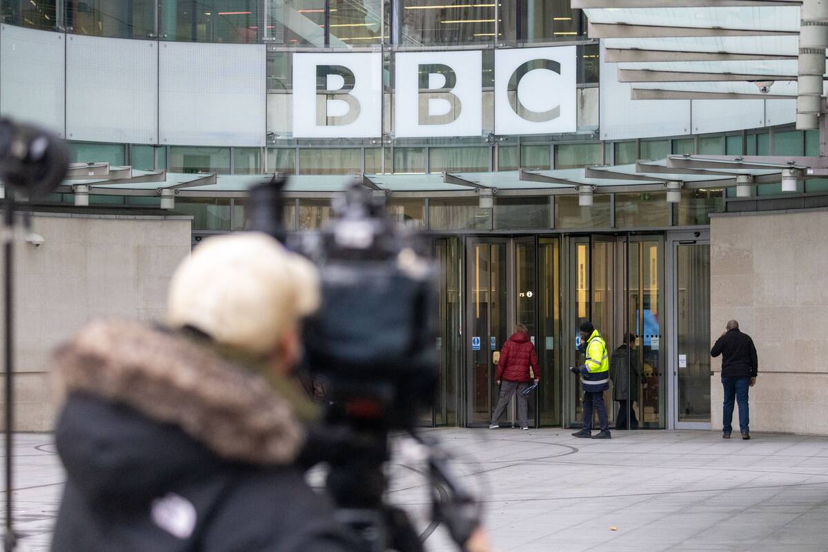 
<span>Su Donaldo Trumpo ieškiniu kovosiantis BBC paskyrė laikinąjį vadovą</span>

