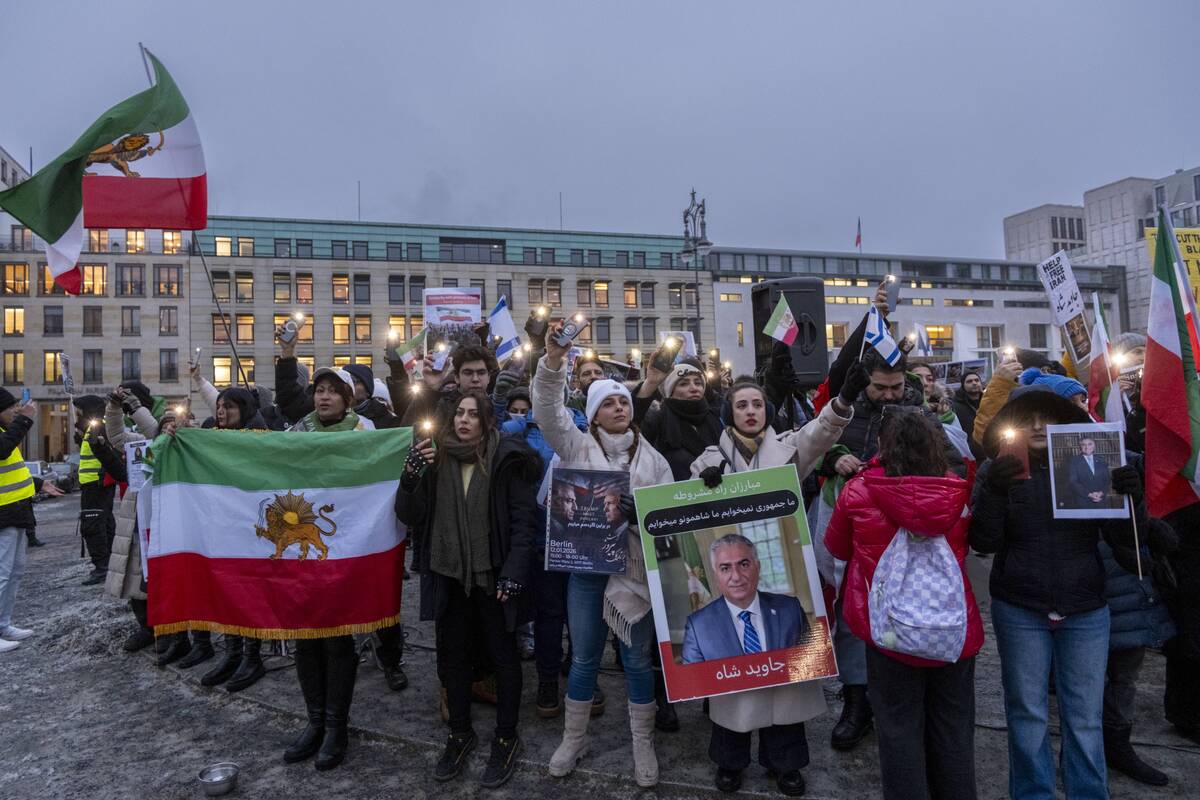 Žmogaus teisių gynimo grupė: Irane malšinant protestus žuvo mažiausiai 734 žmonės