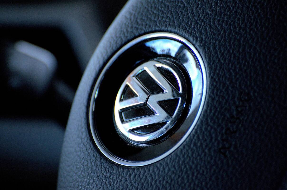 „Volkswagen“ atšaukia dešimtis tūkstančių JAV parduotų elektromobilių