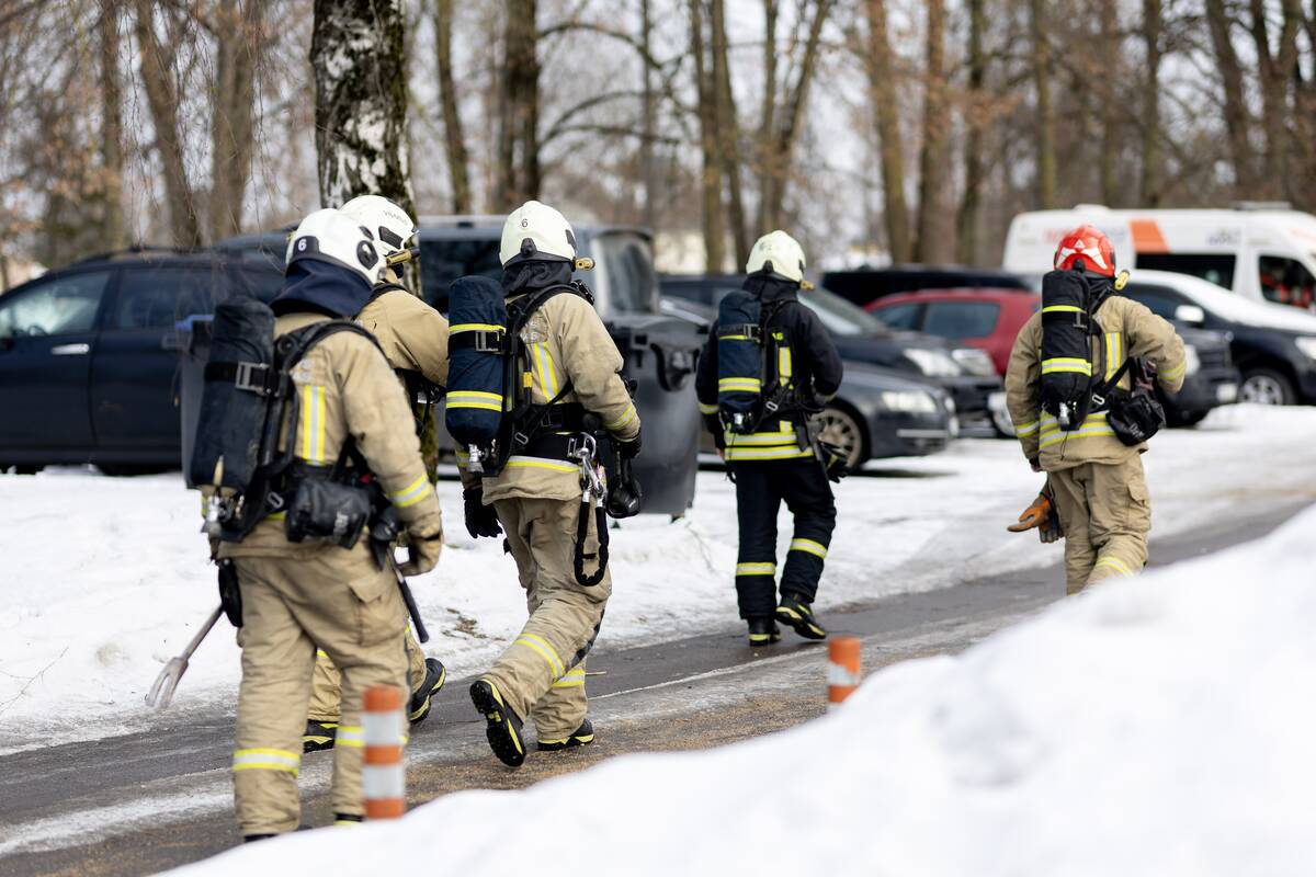 Lokalizuotas gaisras Eišiškių plento angare