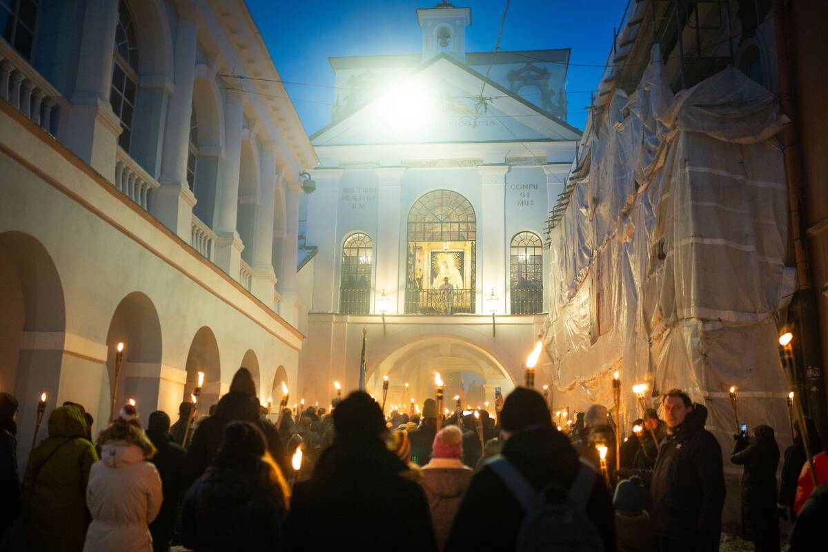 Kasmetinės deglų eitynės Vilniuje – nuo J. Basanavičiaus aikštės iki Lukiškių aikštės