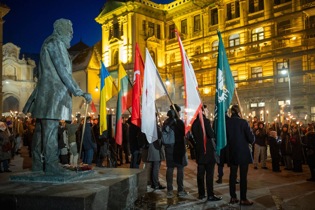 Kasmetinės deglų eitynės Vilniuje – nuo J. Basanavičiaus aikštės iki Lukiškių aikštės