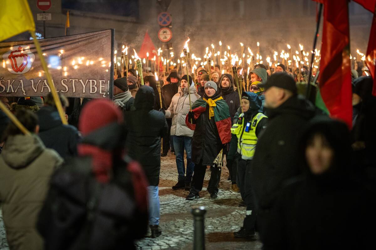 Kasmetinės deglų eitynės Vilniuje – nuo J. Basanavičiaus aikštės iki Lukiškių aikštės