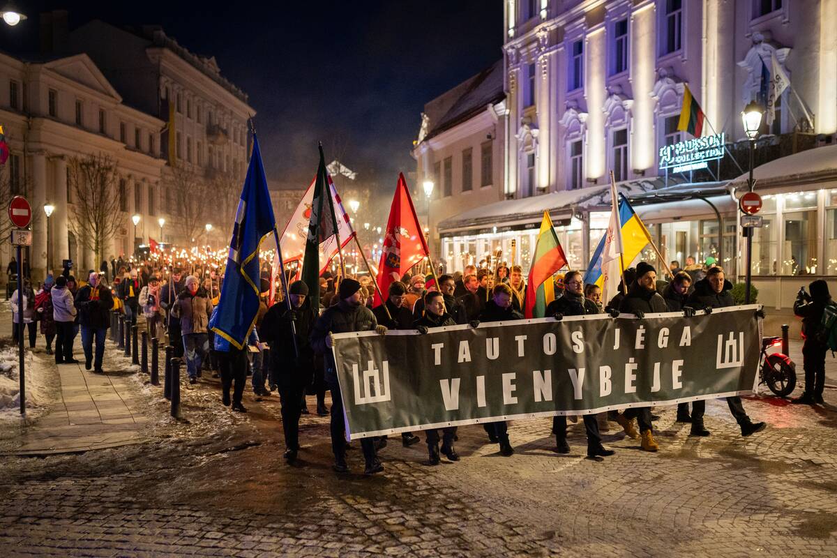 Kasmetinės deglų eitynės Vilniuje – nuo J. Basanavičiaus aikštės iki Lukiškių aikštės