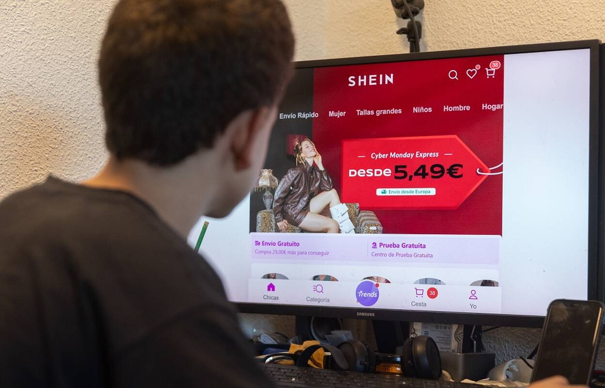 
<span>ES ėmėsi tyrimo dėl į vaikus panašių sekso lėlių „Shein“ asortimente</span>
