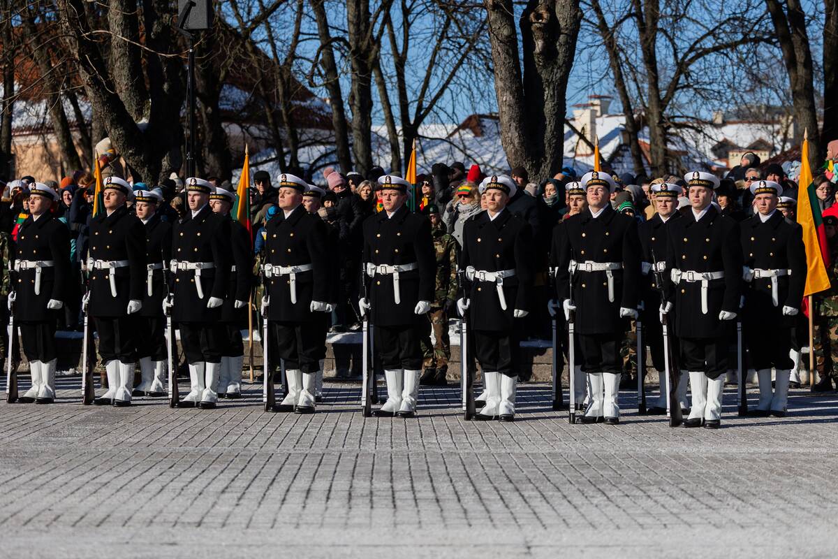 Vėliavų pakėlimo ceremonija