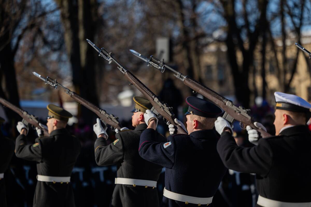 Vėliavų pakėlimo ceremonija