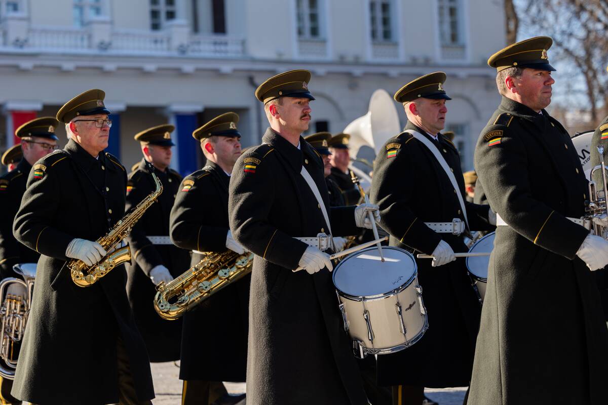 Vėliavų pakėlimo ceremonija