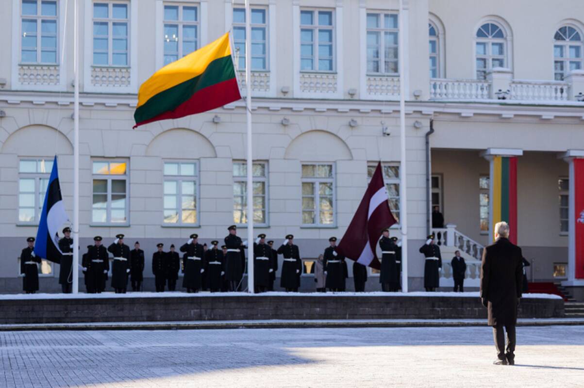 
<span>Vasario 16-osios proga Lietuvą pasveikino Donaldas Trumpas, popiežius, Europos lyderiai</span>
