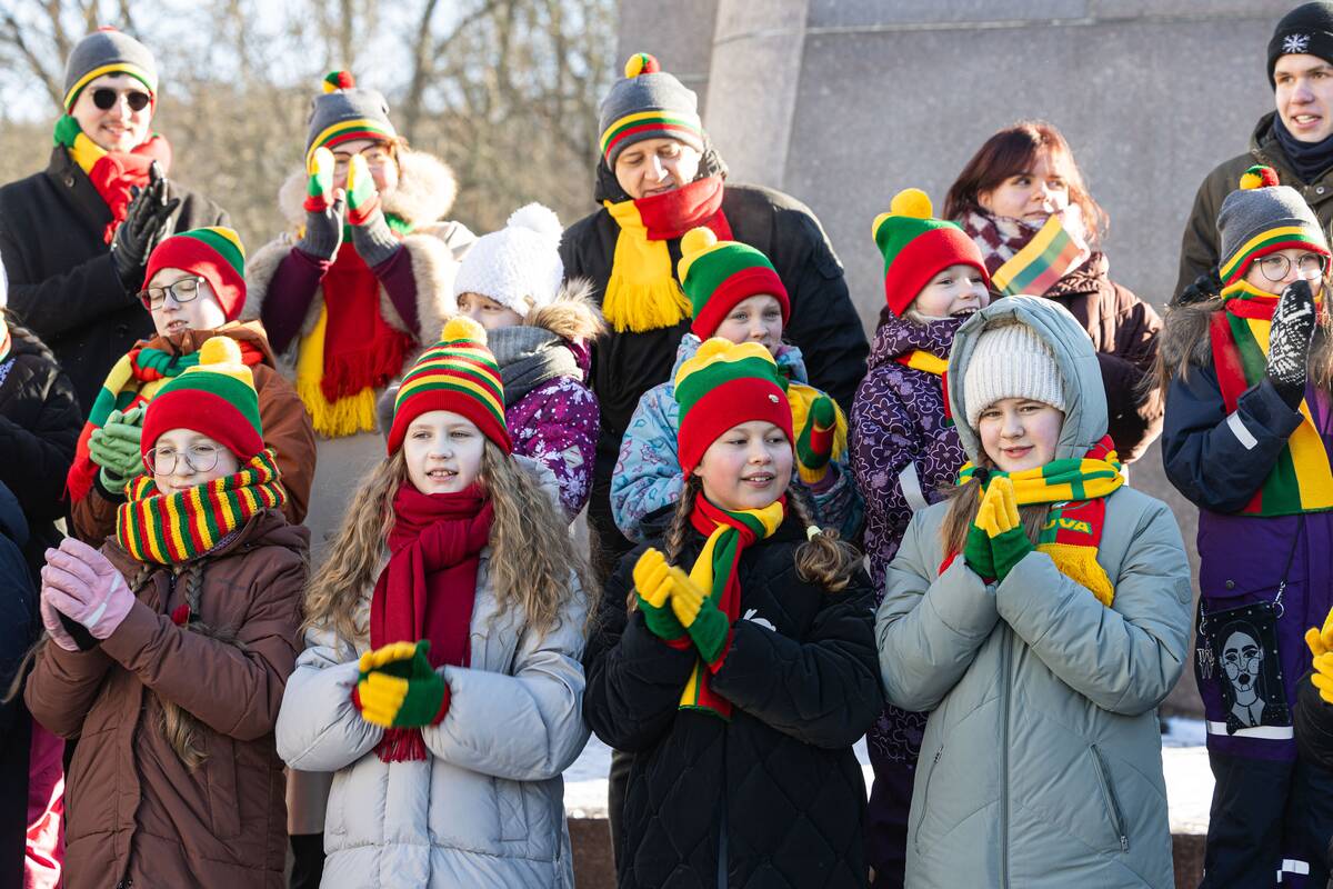 Šventinė Vasario 16-osios jaunimo eisena „Lietuvos valstybės keliu“