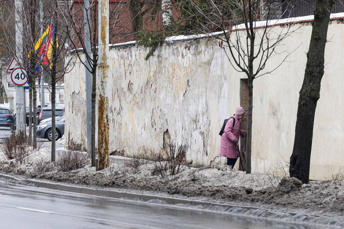 Vilniuje tirpsta sniegas