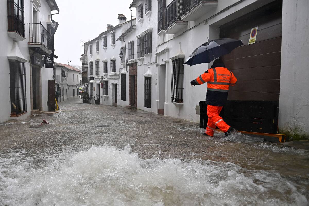 
<span>Ispanijoje ir Portugalijoje po naujos mirtinos audros – potvyniai ir chaosas</span>
