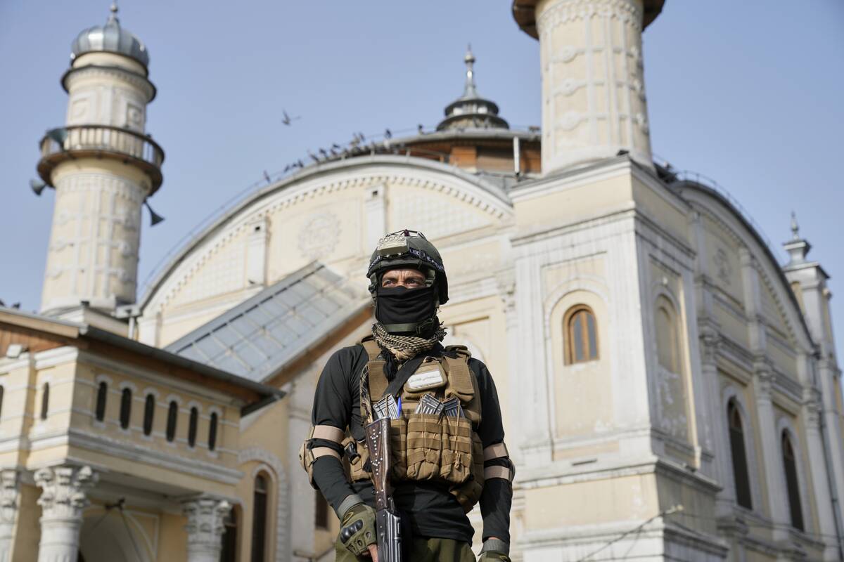 
<span>Afganistano kariuomenė sako pradėjusi intensyvias atakas prieš Pakistaną</span>
