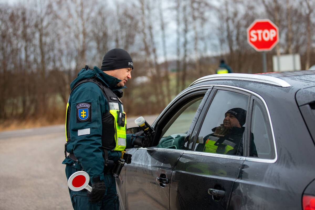 
<span>Klaipėdos apskrityje vis fiksuojami įvairūs KET pažeidimai: sustabdyti keturi neblaivūs vairuotojai</span>
