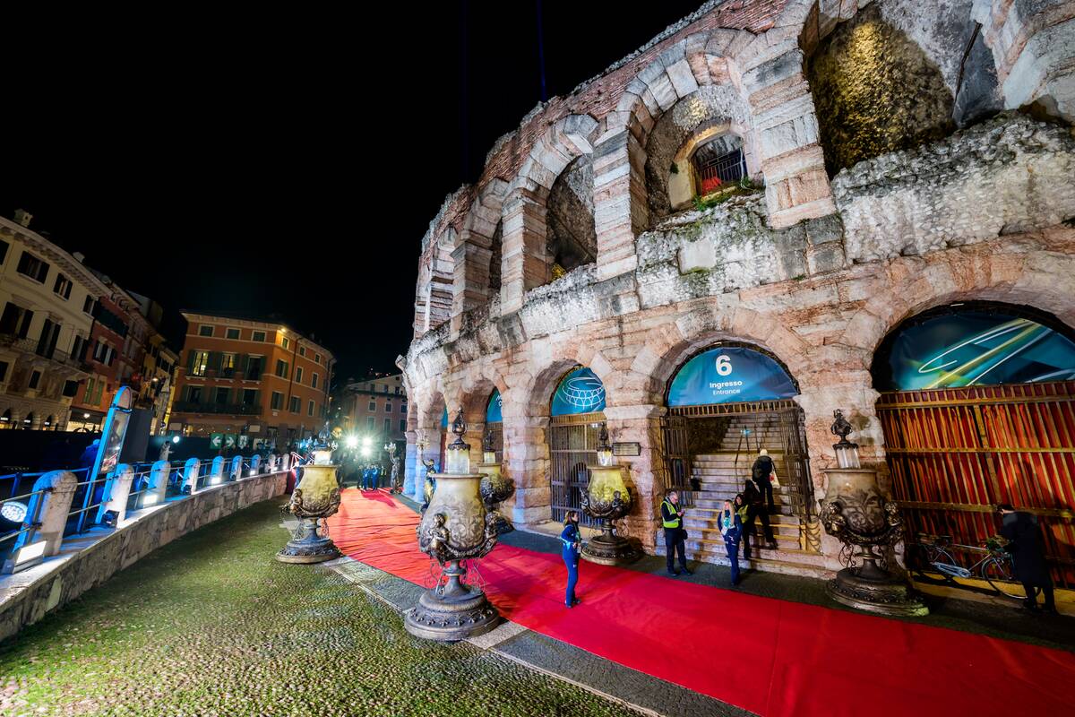 Milano ir Kortinos žiemos olimpinių žaidynių uždarymo ceremonija
