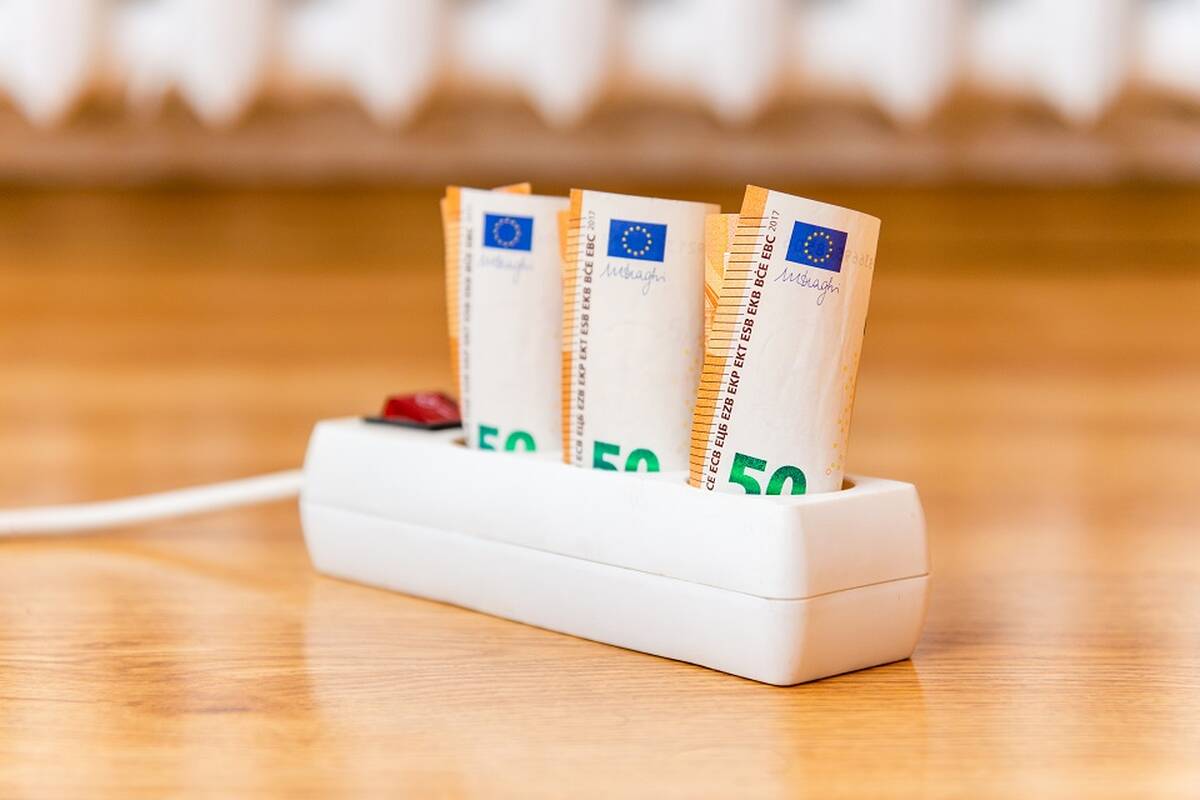 
<span>Dėl šalčių šoktelėjo elektros kaina: kaip tai atsilieps sąskaitoms?</span>
