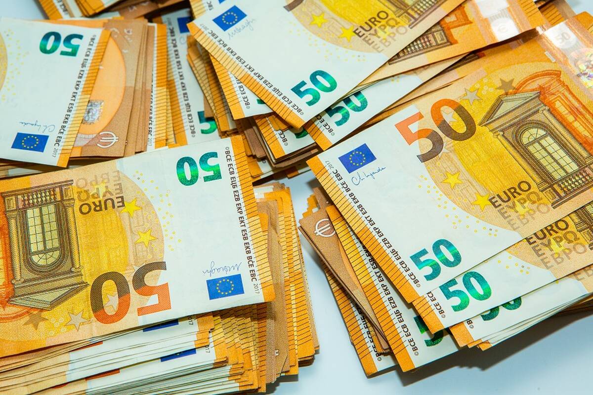 
<span>Žiniasklaida: šios mažmeninės prekybos įmonės pernai sumokėjo 1,85 mlrd. eurų mokesčių</span>
