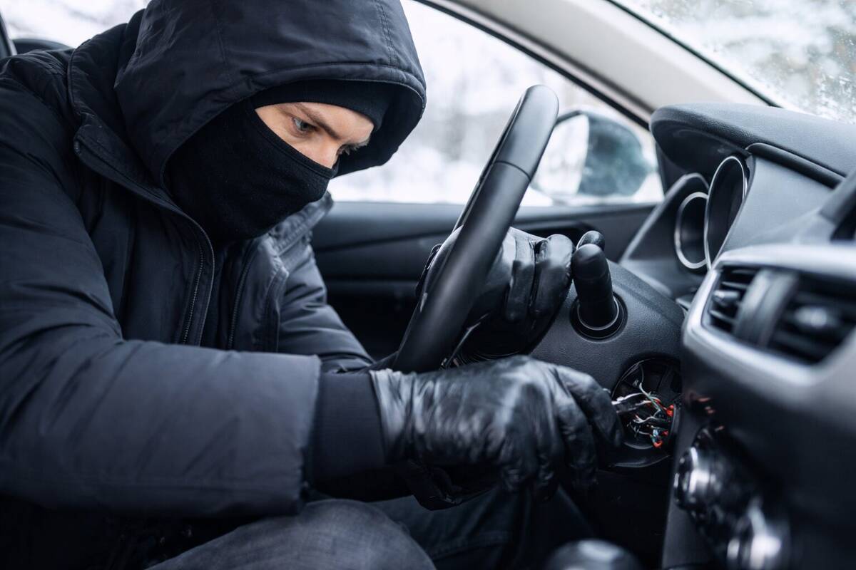 Nemalonumai: įjungto ir palikto automobilio galima netekti akimirksniu.