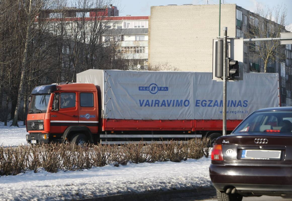 Problema: anot dr. M. Vilkicko, šiandien pagrindinis dėmesys nukreiptas į egzamino išlaikymą, o ne į realų visokeriopą parengtumą saugiai dalyvauti eisme.