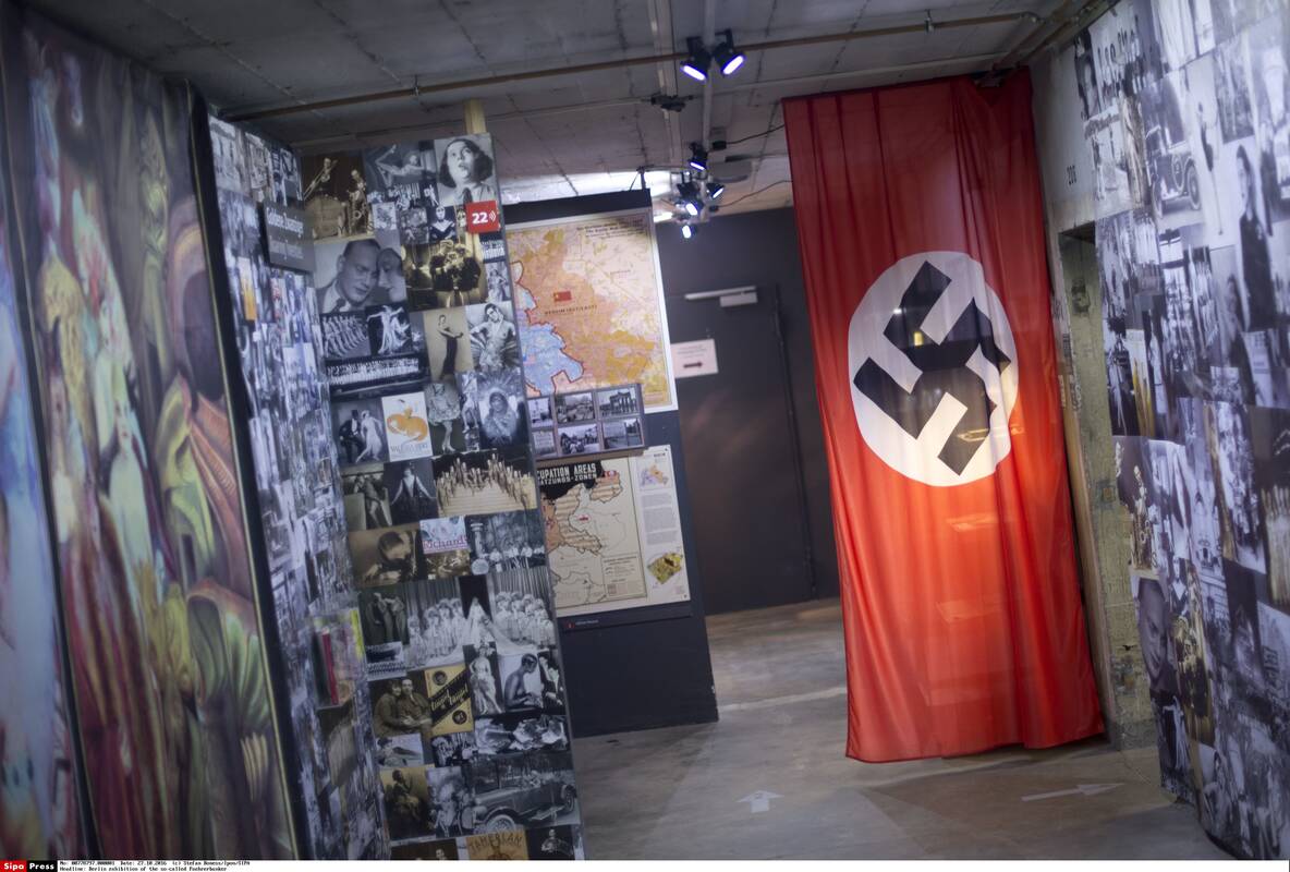 
<span>Berlyno istorijos bunkeryje-muziejuje atidaryta paroda apie karą Ukrainoje</span>

