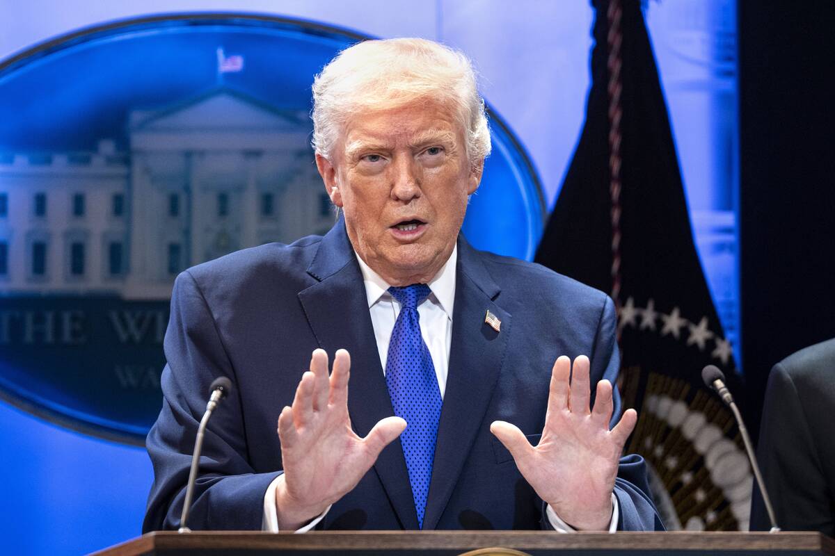 
<span>Po JAV teismo sprendimo dėl Trumpo muitų pakilo akcijų kainos Azijoje, smuko doleris</span>
