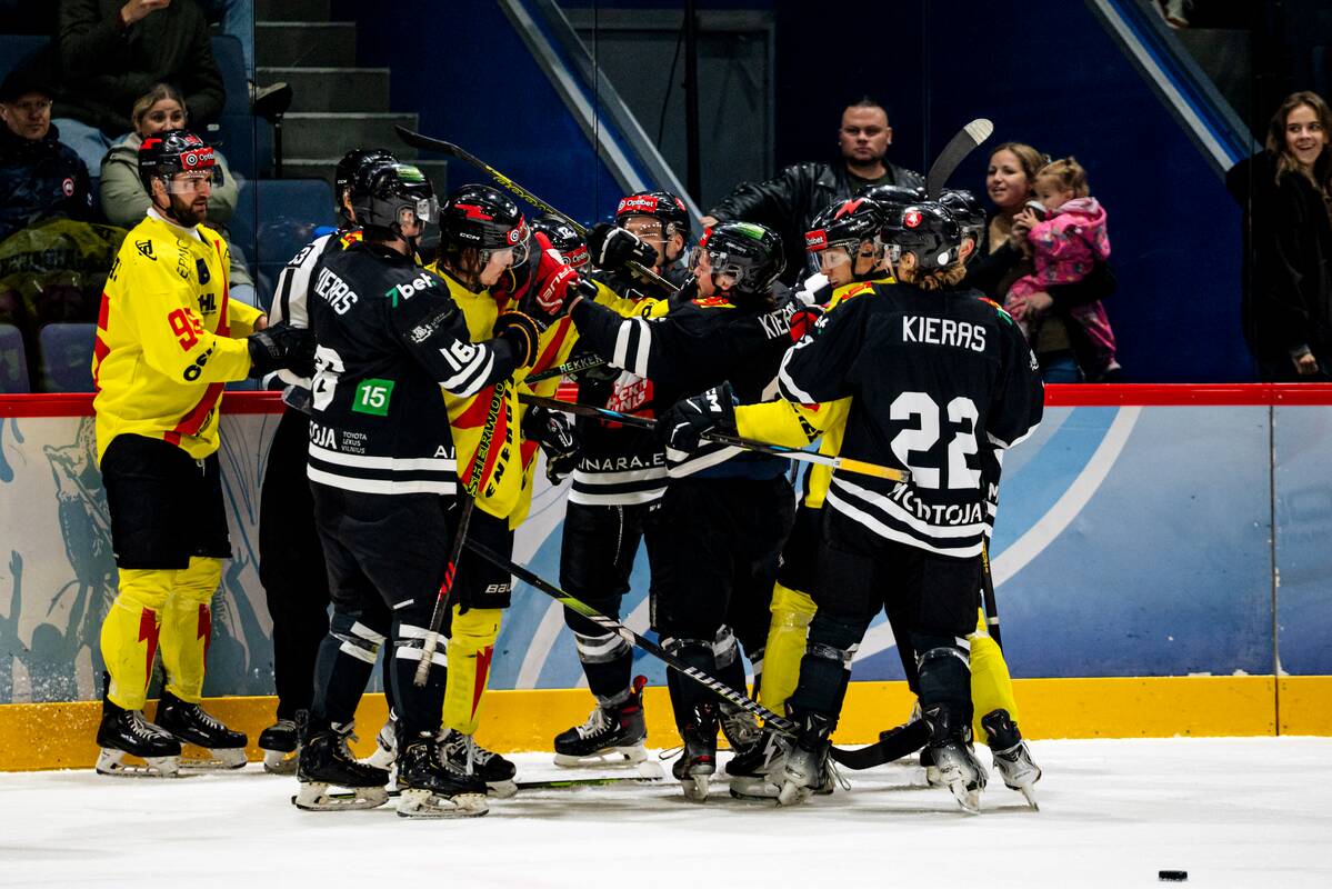 
<span>„Hockey Punks – Mototoja“ laimėjo lietuvišką ledo ritulio derbį</span>
