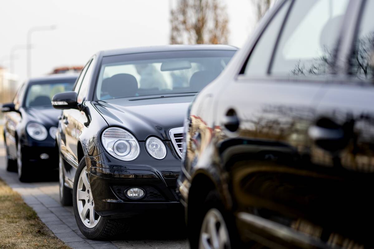 Automobilių ir kitų pagalbos priemonių perdavimas Ukrainai