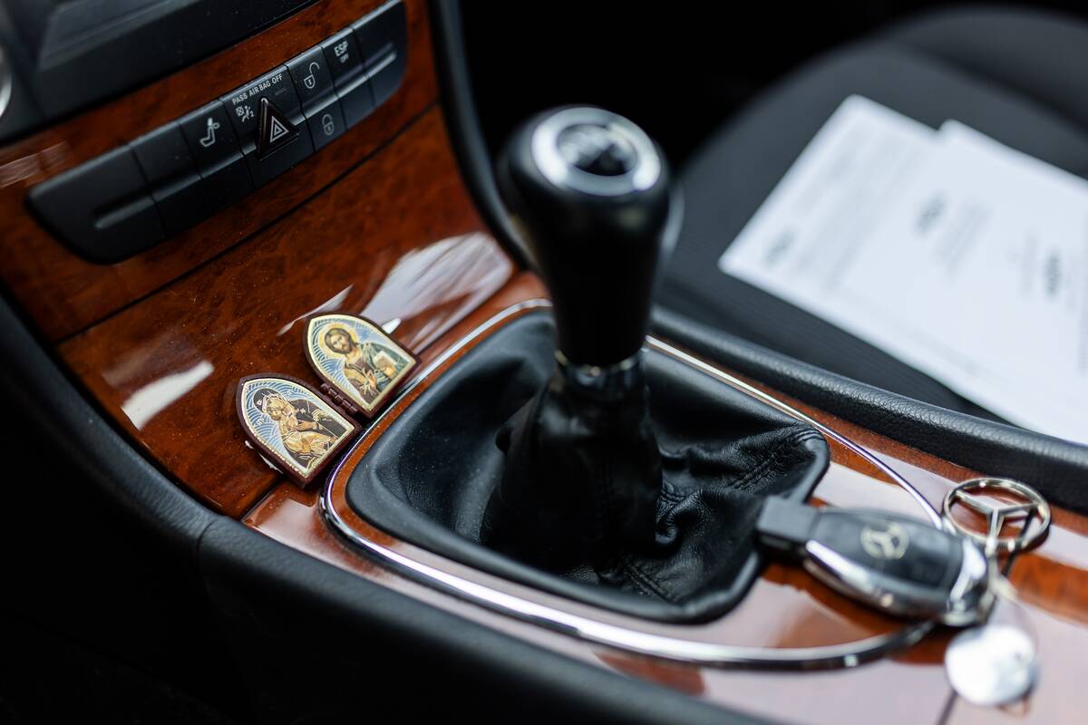 Automobilių ir kitų pagalbos priemonių perdavimas Ukrainai