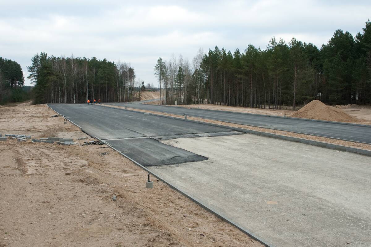 
<span>Mokslininko atsakymas: kodėl byra Lietuvos keliai?</span>
