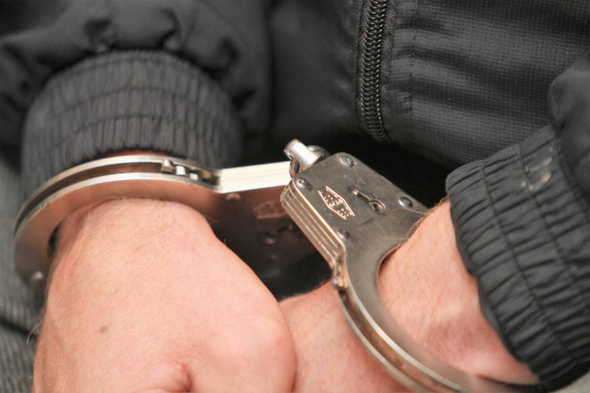 
<span>Iš oro uosto – tiesiai į policininkų rankas: Kaune sulaikytas nuo pernai Lietuvoje ieškotas vyras</span>
