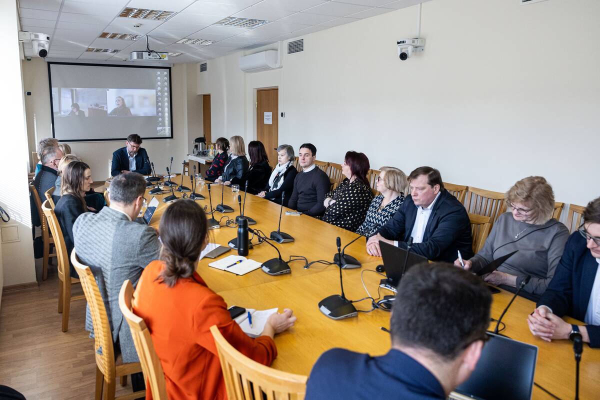 Seimo Švietimo ir mokslo komiteto neeilinis posėdis