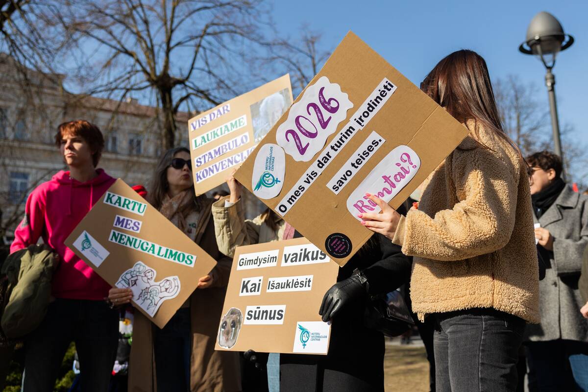 Dešimtosios Tarptautinės moterų solidarumo dienos eitynės