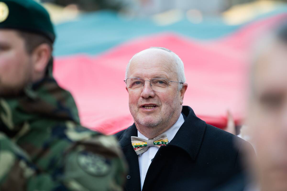 „Nepriklausomybės atkūrimo kelio“ eisena su Lietuvos ir Ukrainos vėliavų juostomis
