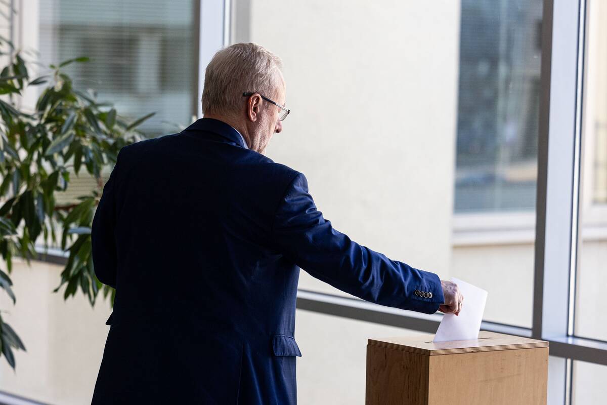 Balsavimas dėl nepasitikėjimo Seimo pirmininku Juozu Oleku