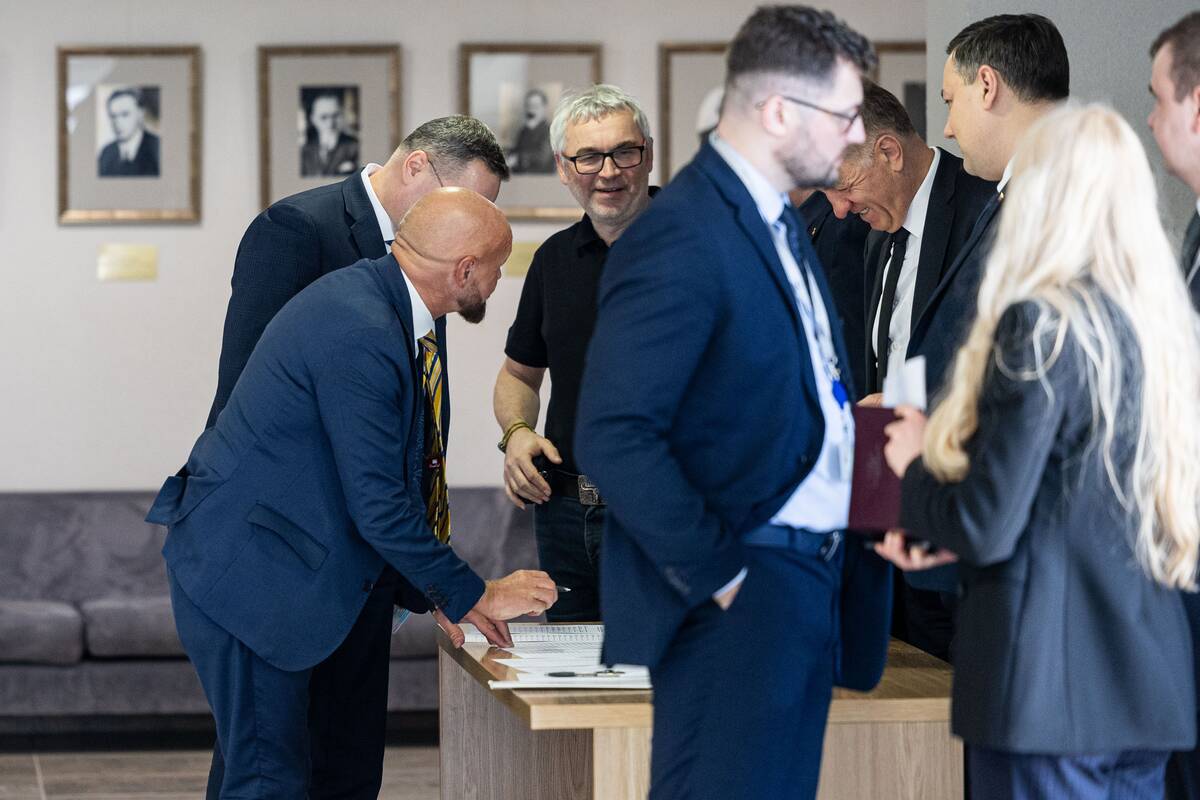 Balsavimas dėl nepasitikėjimo Seimo pirmininku Juozu Oleku
