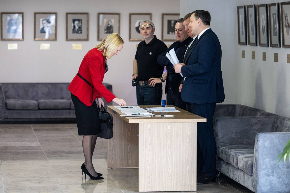 Balsavimas dėl nepasitikėjimo Seimo pirmininku Juozu Oleku