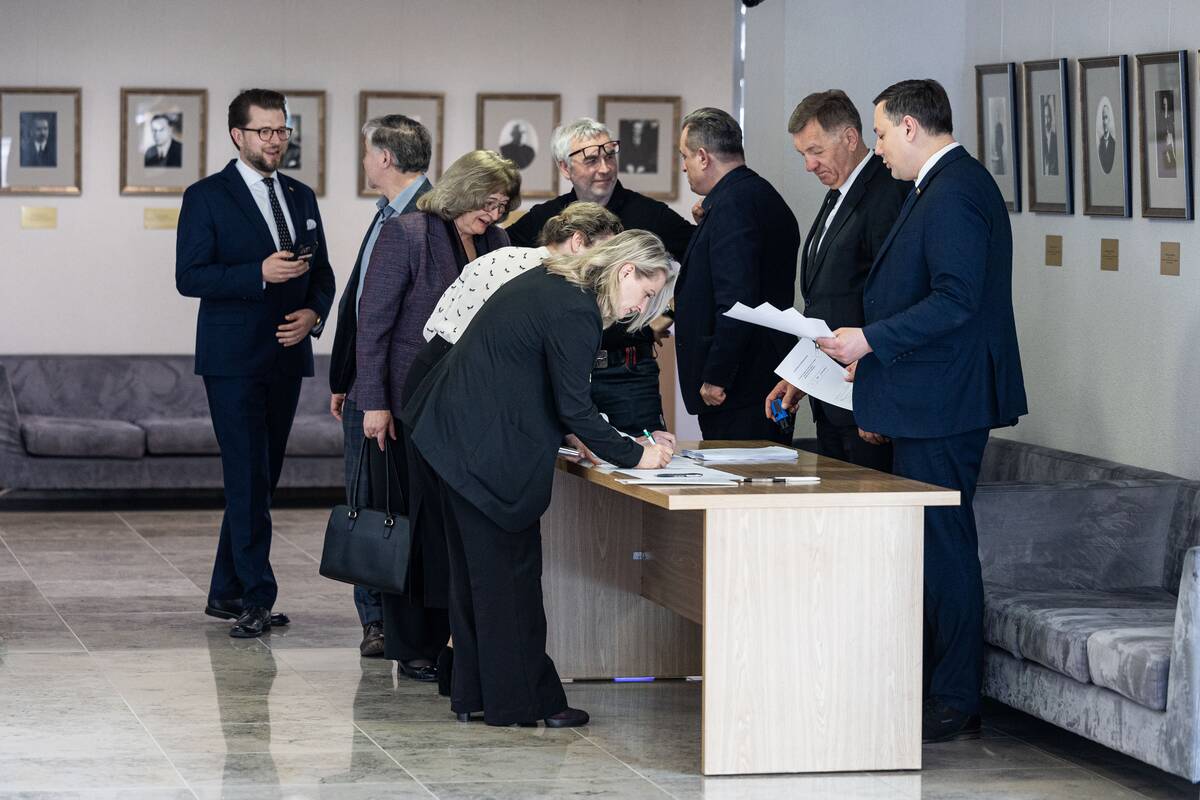 Balsavimas dėl nepasitikėjimo Seimo pirmininku Juozu Oleku