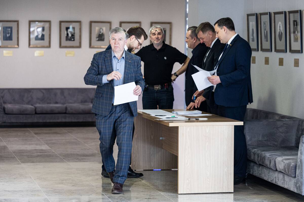 Balsavimas dėl nepasitikėjimo Seimo pirmininku Juozu Oleku