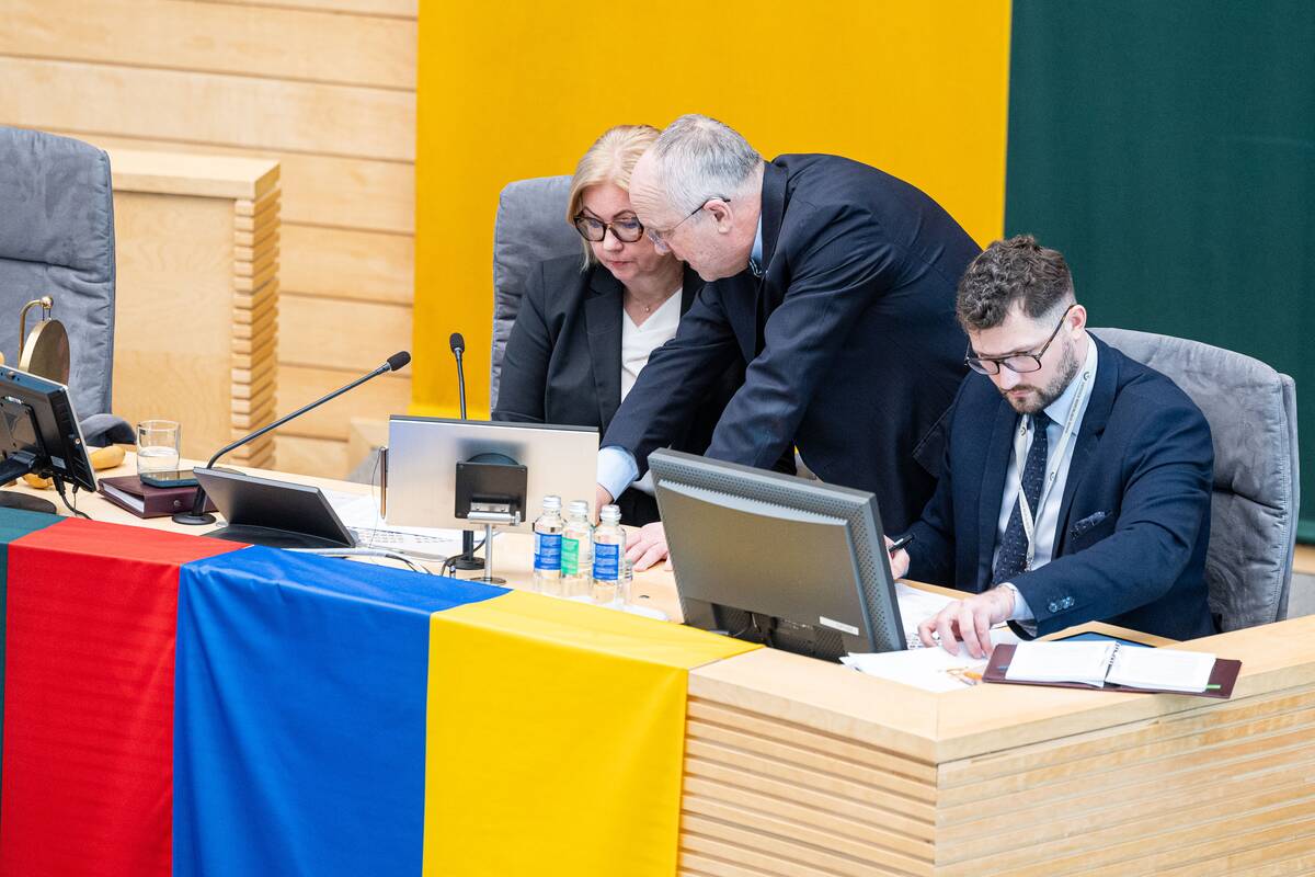 Balsavimas dėl nepasitikėjimo Seimo pirmininku Juozu Oleku