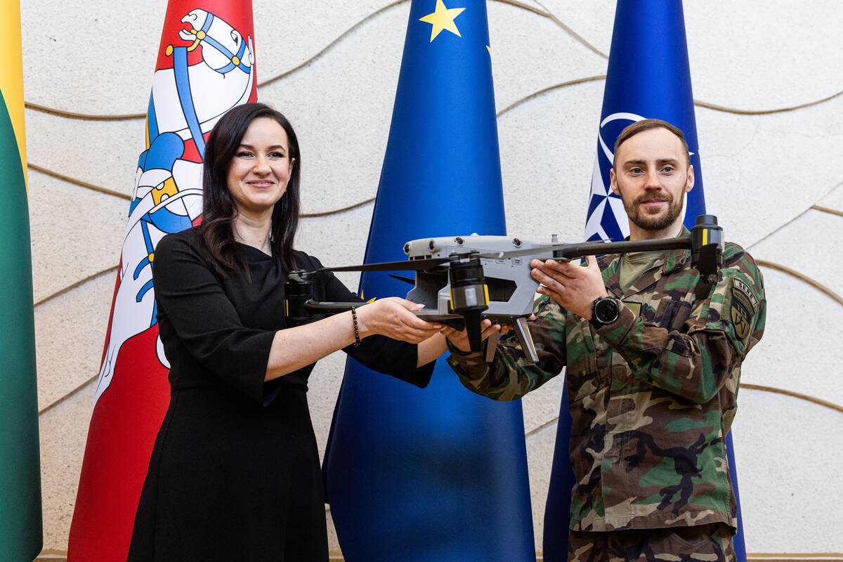 Dronų, skirtų kovai su kontrabanda ir hibridinėmis grėsmėmis, perdavimas