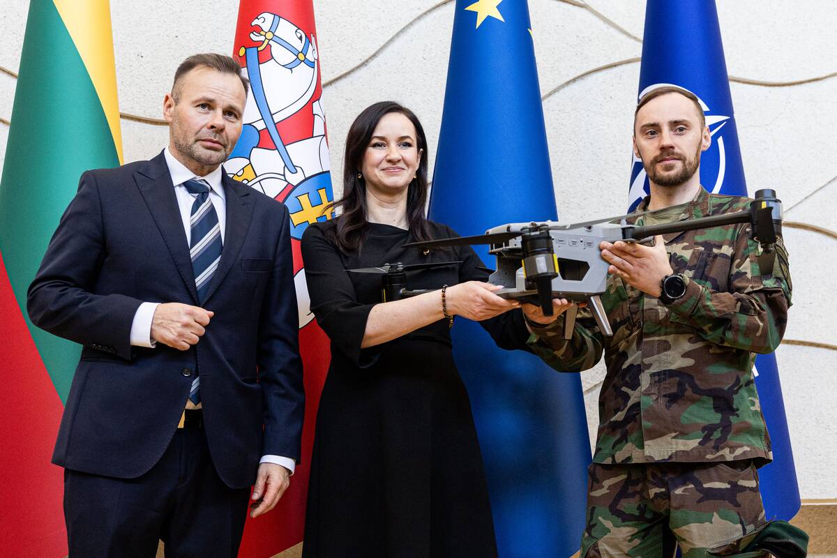 Dronų, skirtų kovai su kontrabanda ir hibridinėmis grėsmėmis, perdavimas