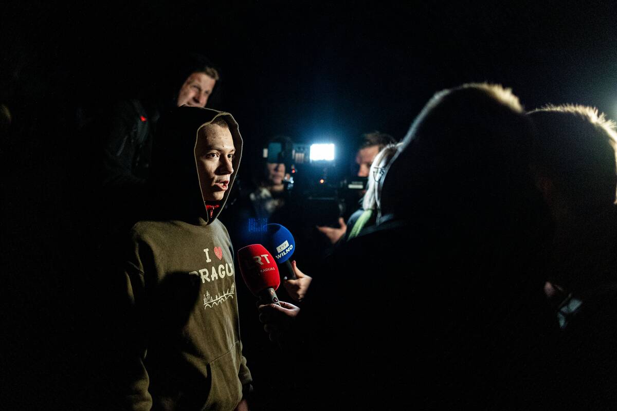 Į Lietuvą atvyko išlaisvinti Baltarusijos politiniai kaliniai 