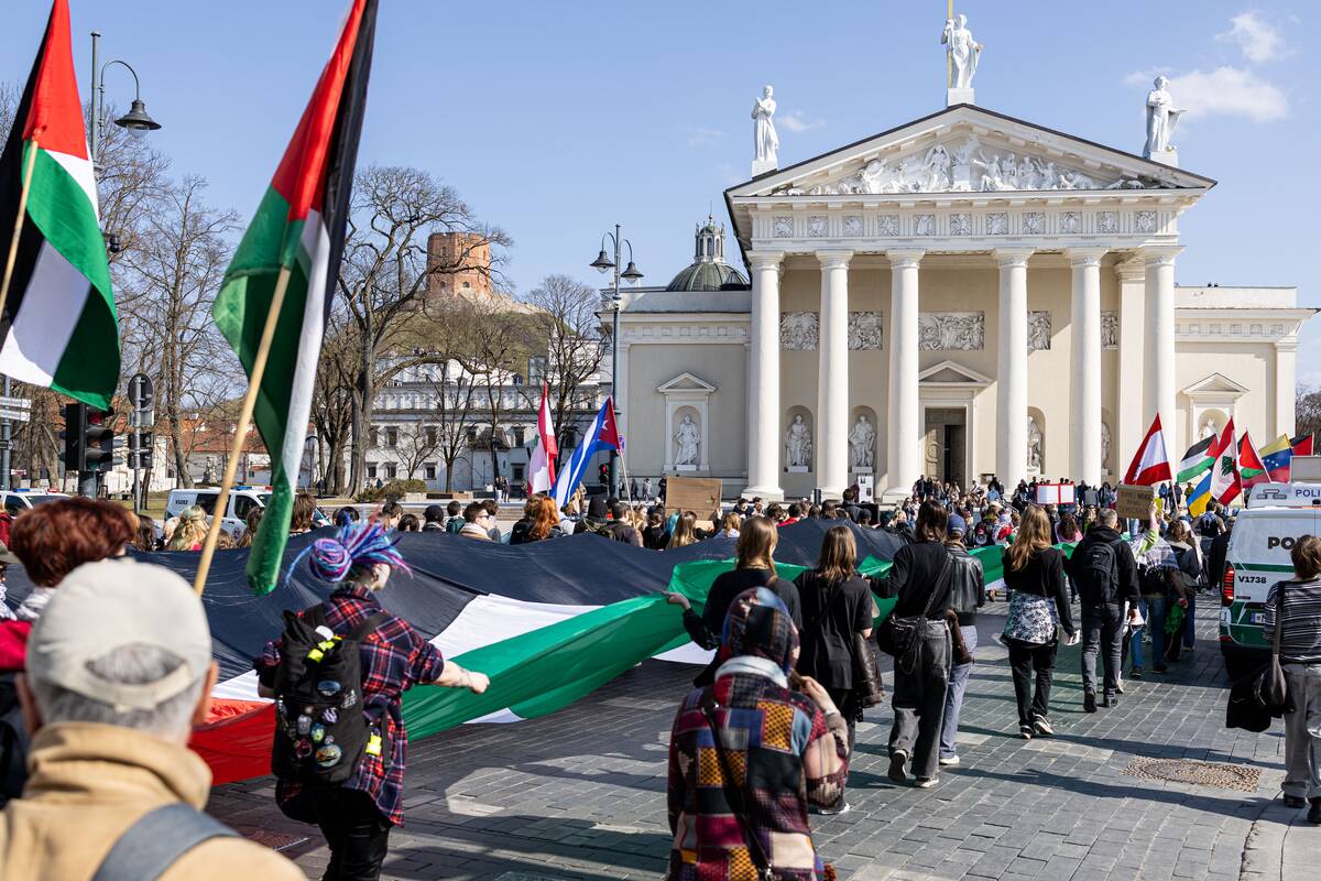 Eitynės prieš Izraelio ir JAV veiksmus Artimuosiuose Rytuose